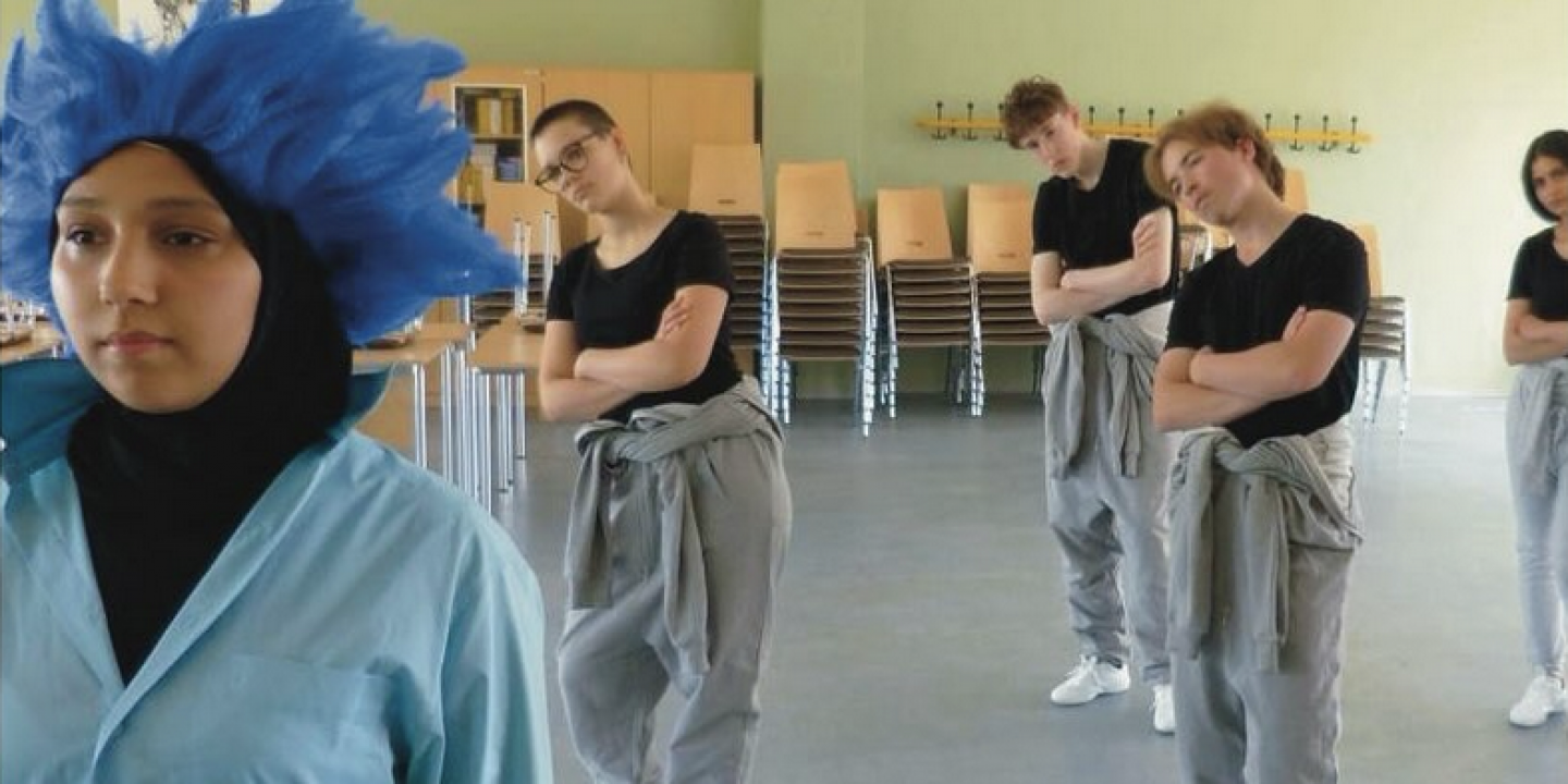„Welten“ Friedrich-Engels-Gymnasium aus Senftenberg – Symbolbild