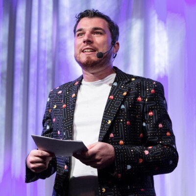 Jannick Müller 
      (er/ihm)