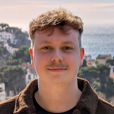 Steven Warembourg 
      (er/ihm)