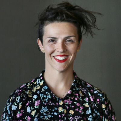 Regina Rossi 
      (sie/ihr)