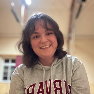 Sarah Jessica Daum 
      (sie/ihr)