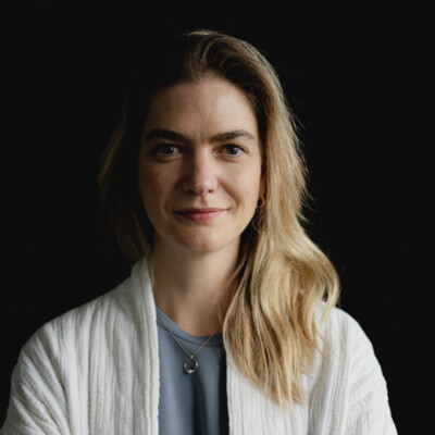 Juliane Raschel 
      (sie/ihr)
